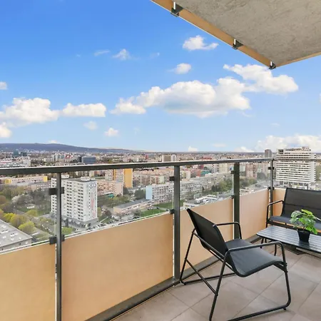 Lam City Jungle - Sky View 21 Floor - Free Parking Bratysława Zewnętrze zdjęcie