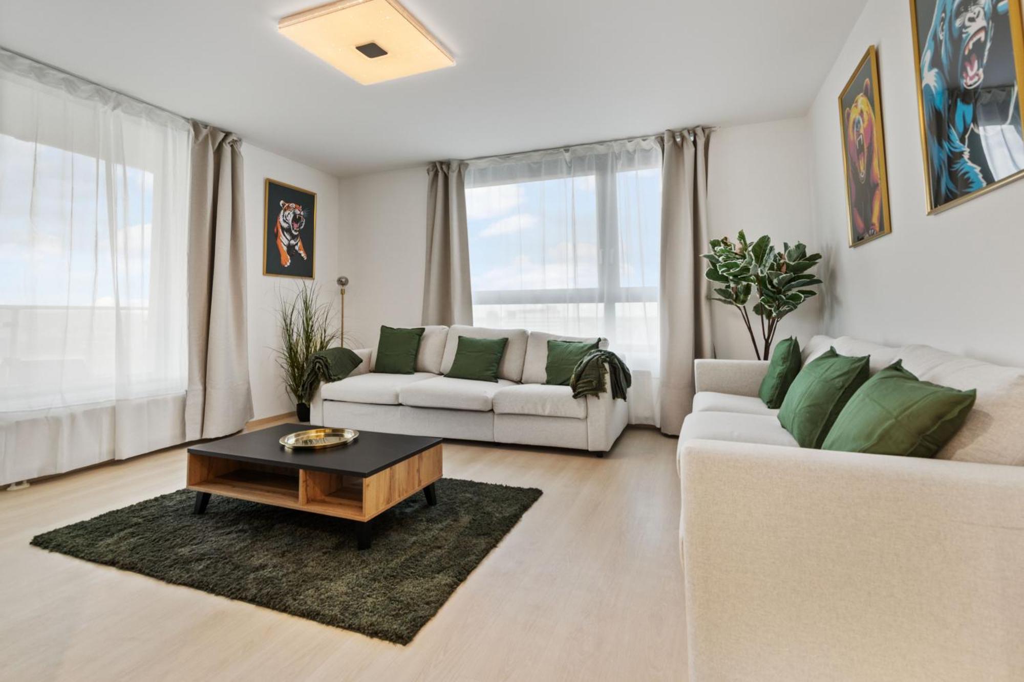 Lam Jungle - Sky View 21 Floor - Free Parking * Bratislava